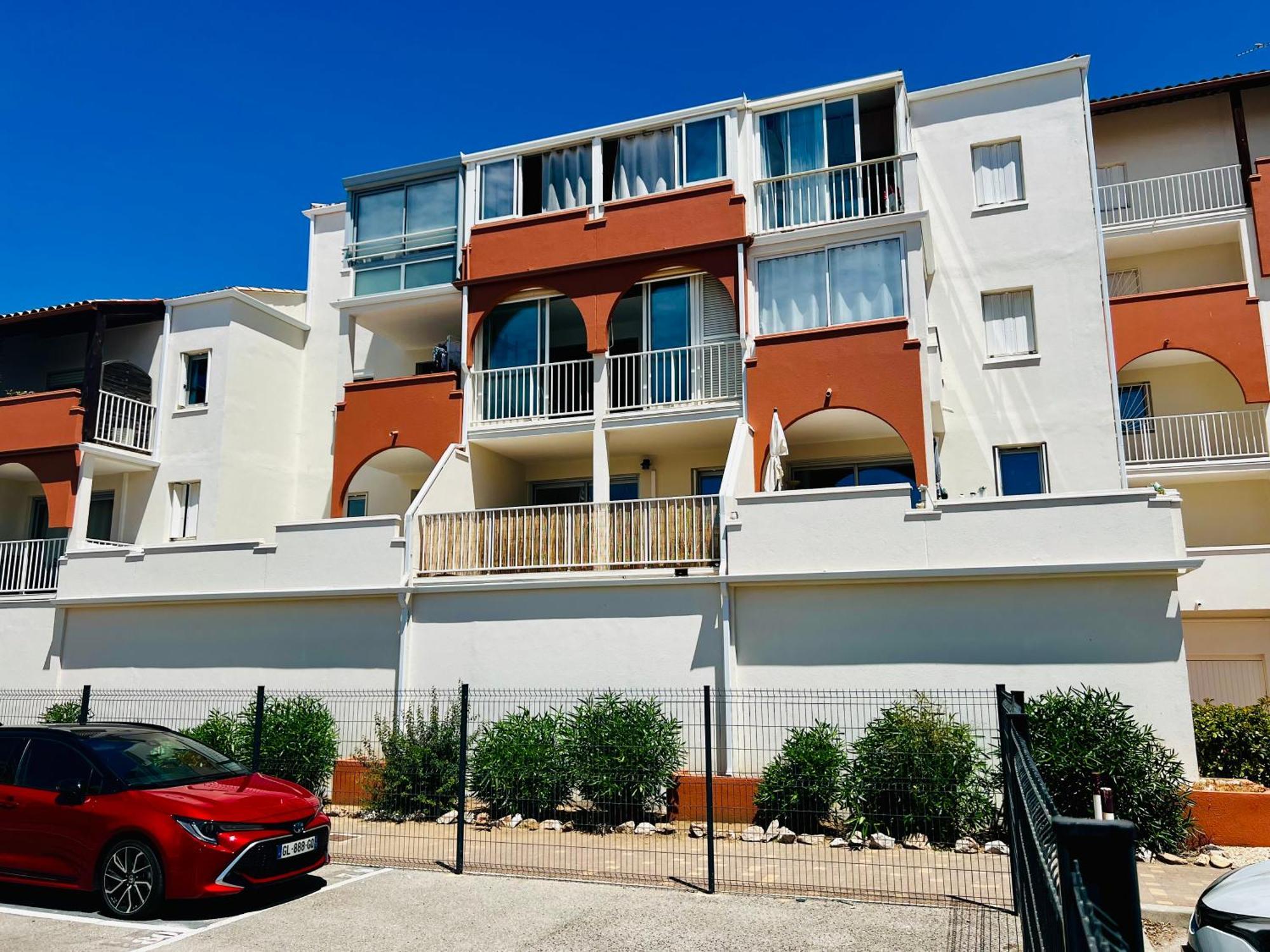 Appartement En Bord De Mer Sete Exterior photo